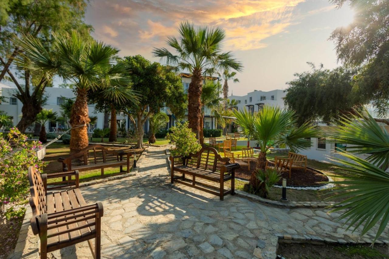 Charm Beach Hotel Akyarlar Exterior photo