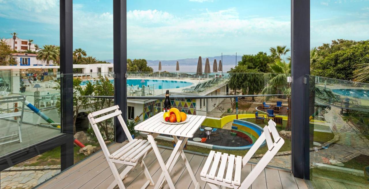 Charm Beach Hotel Akyarlar Exterior photo